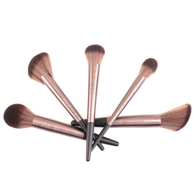 क्रूरता मुक्त सौंदर्य दिनचर्या के लिए आदर्श विकल्प